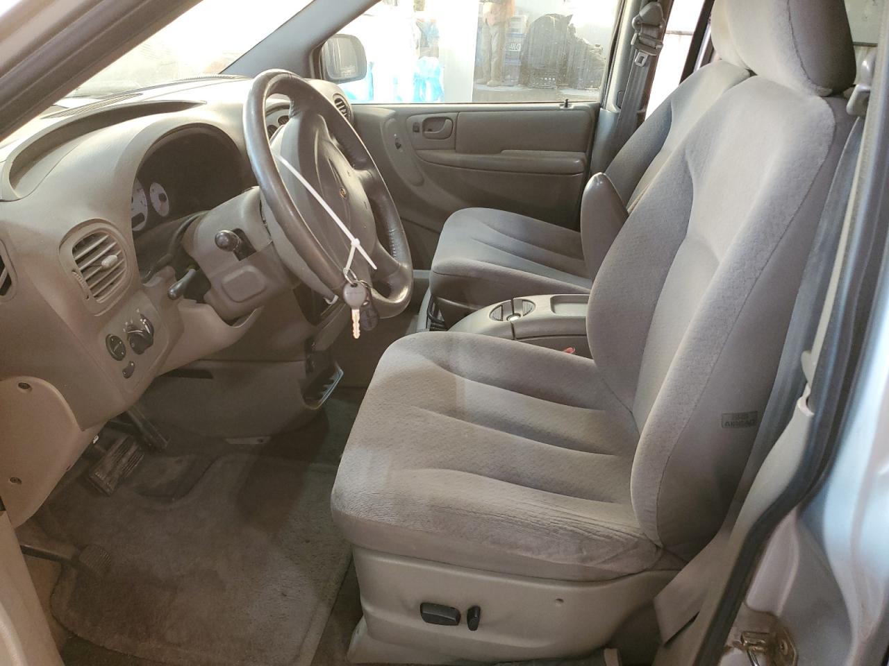 2003 Chrysler Town & Country - Image 7