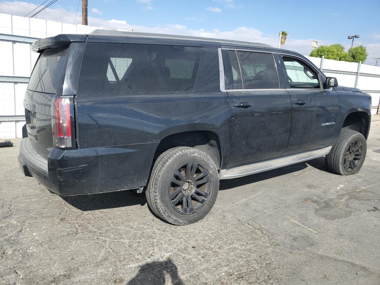 2015 GMC Yukon - Image 3