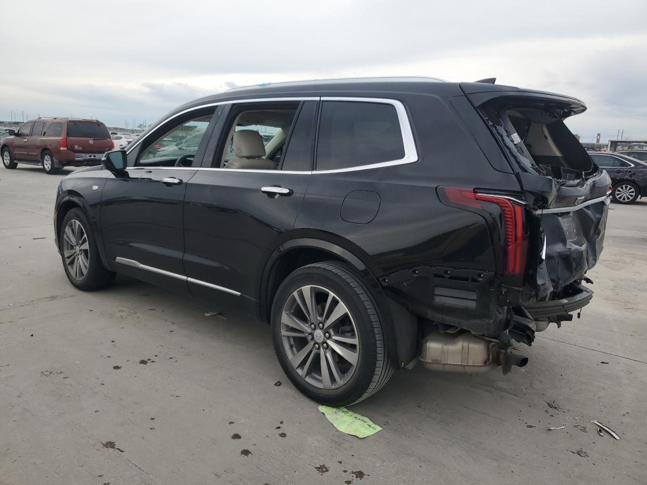 2022 Cadillac XT6 - Image 2