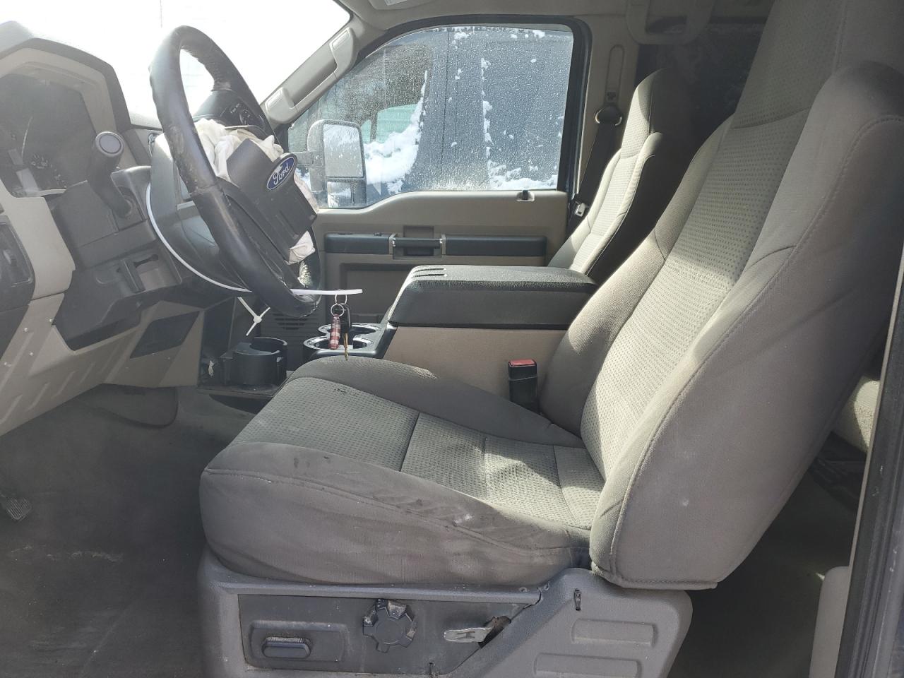 2010 Ford F350 - Image 7
