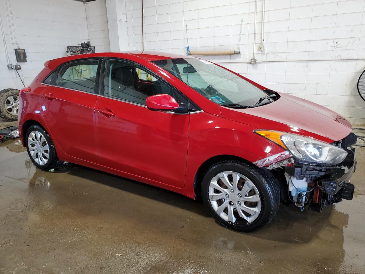 2016 Hyundai Elantra - Image 4