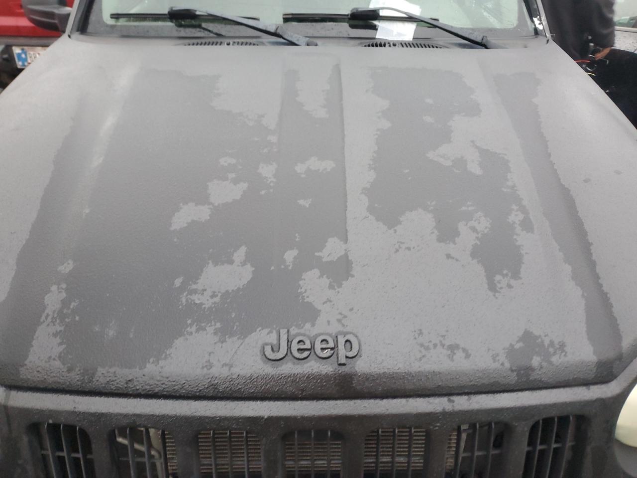 2005 Jeep Liberty (North America) - Image 12