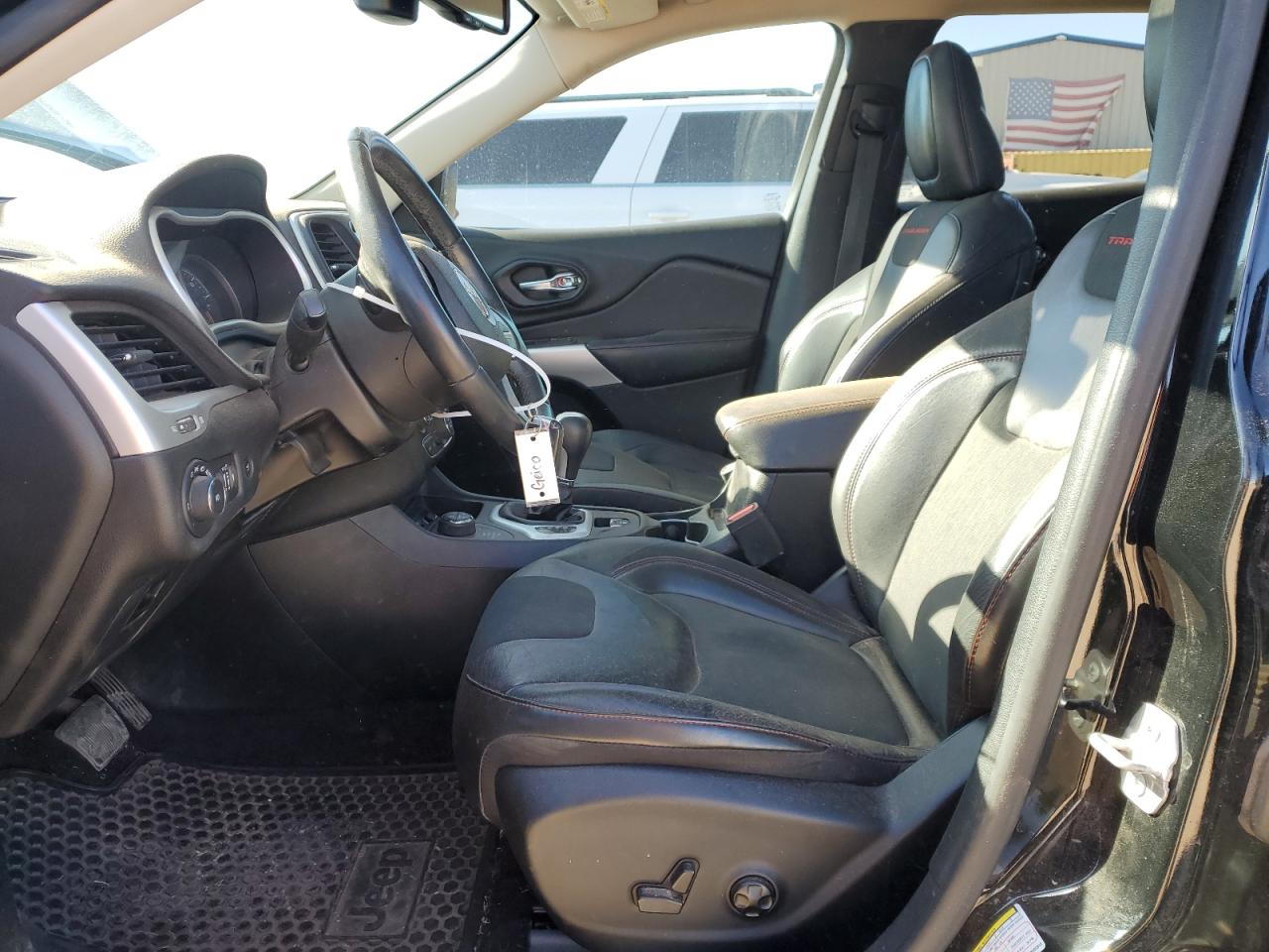 2018 Jeep Cherokee - Image 7