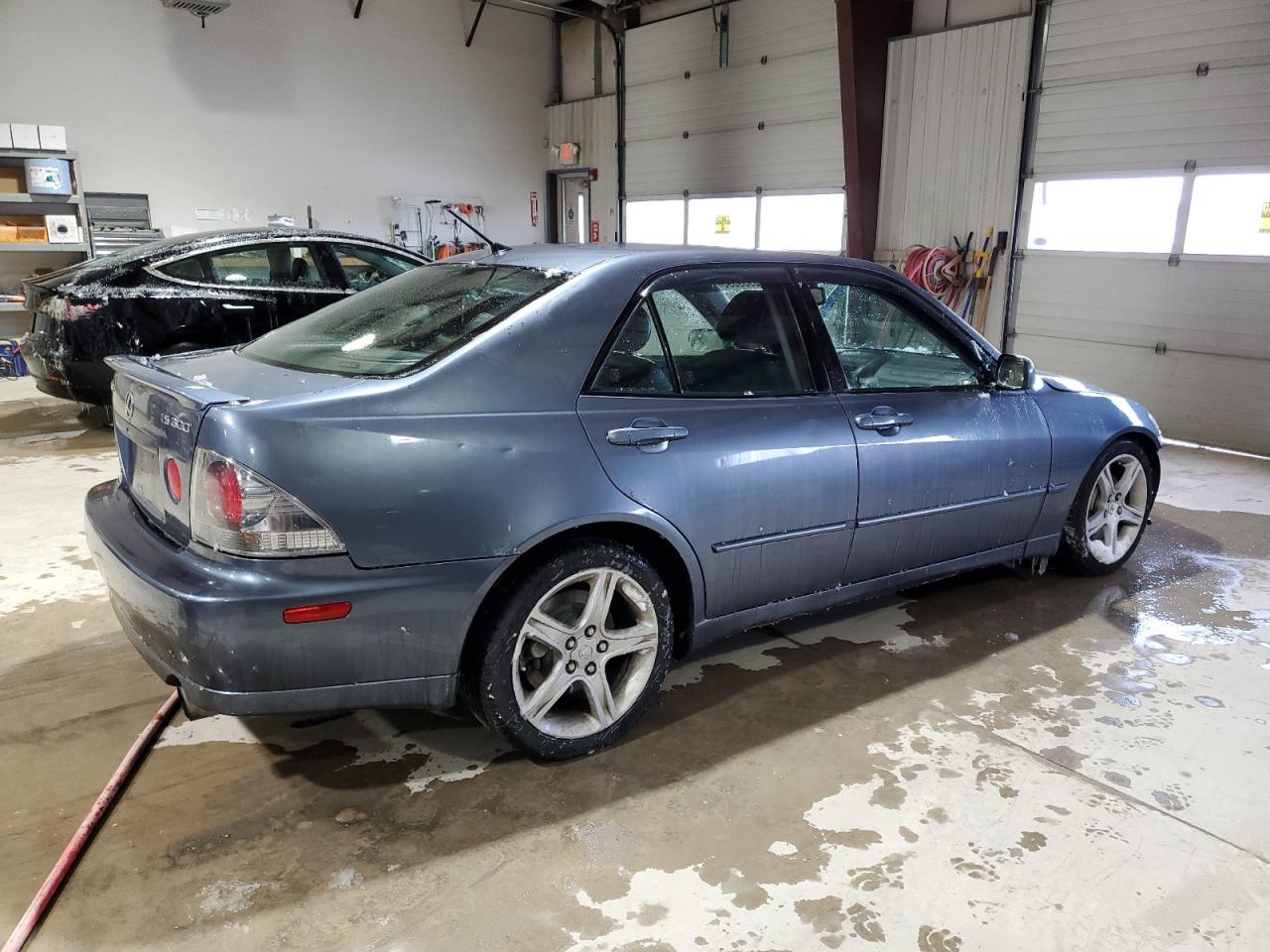 2004 Lexus IS - Image 3