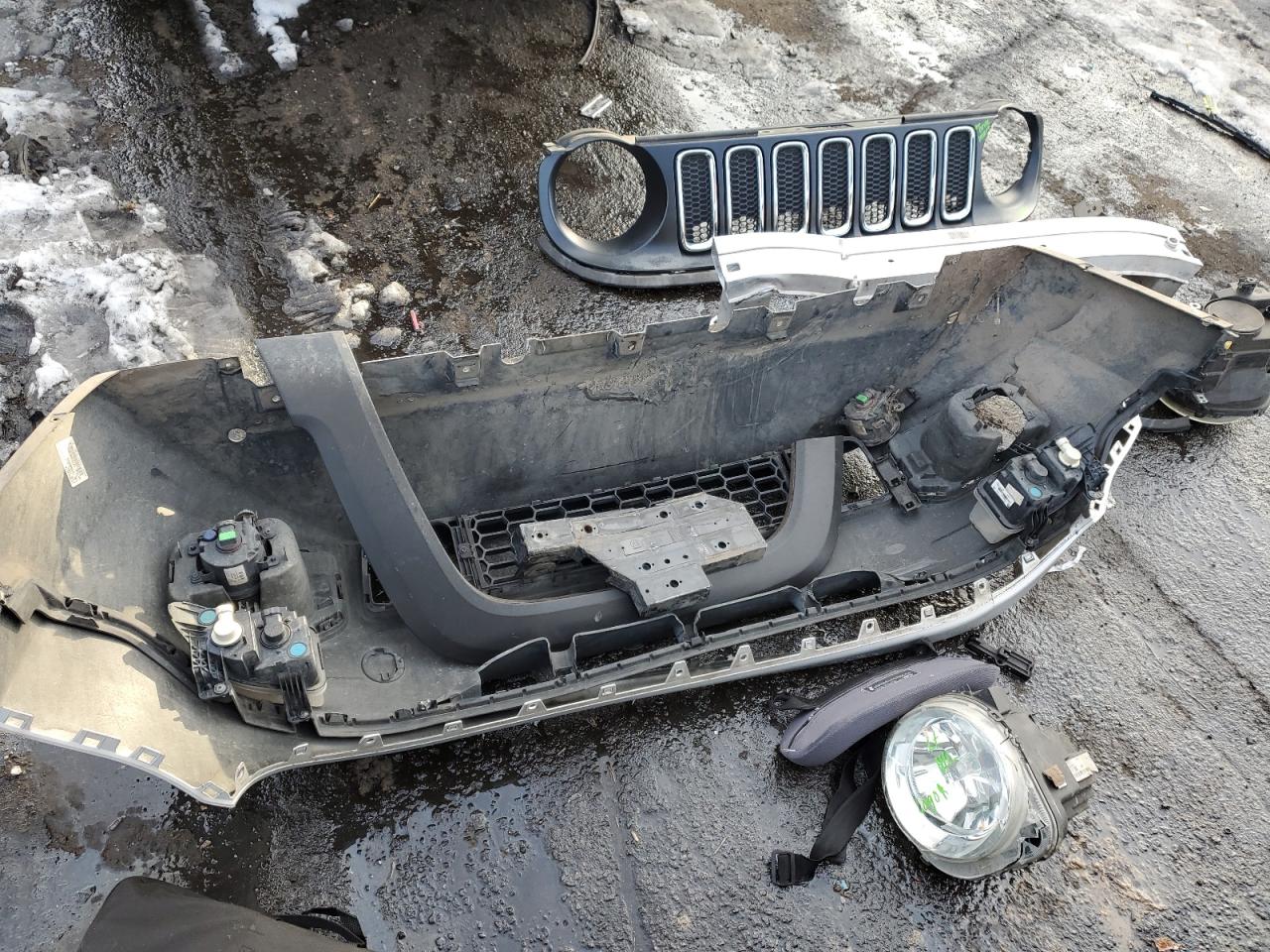 2016 Jeep Renegade - Image 15
