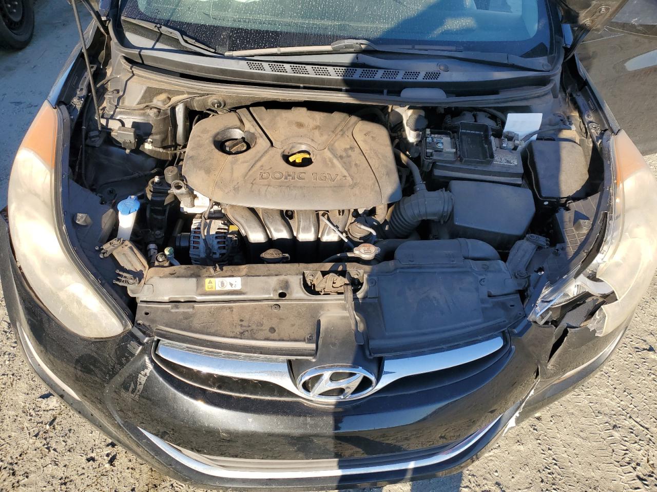 2013 Hyundai Elantra - Image 12