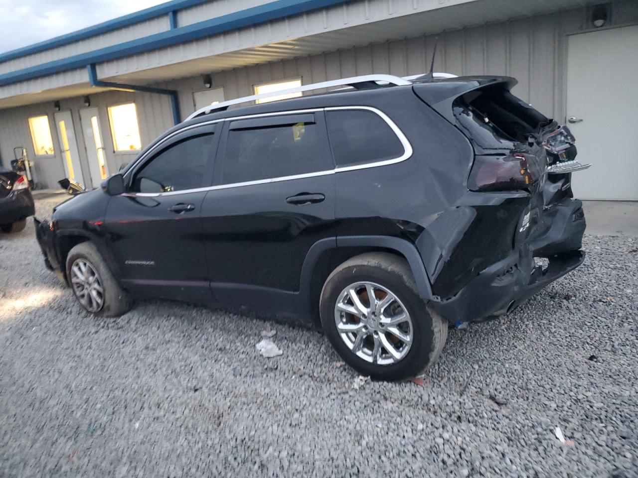 2018 Jeep Grand Cherokee - Image 2