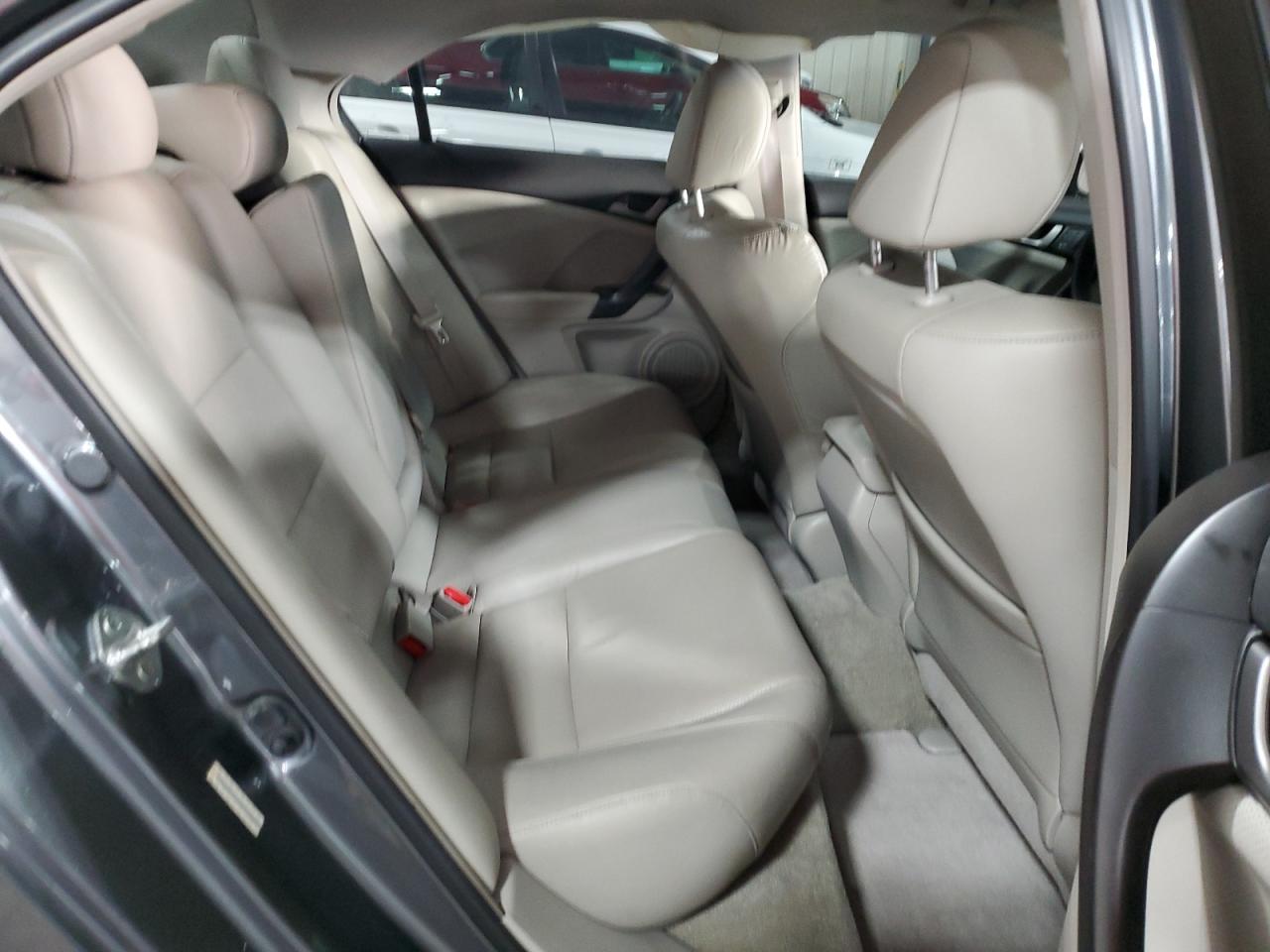 2010 Acura TSX - Image 10