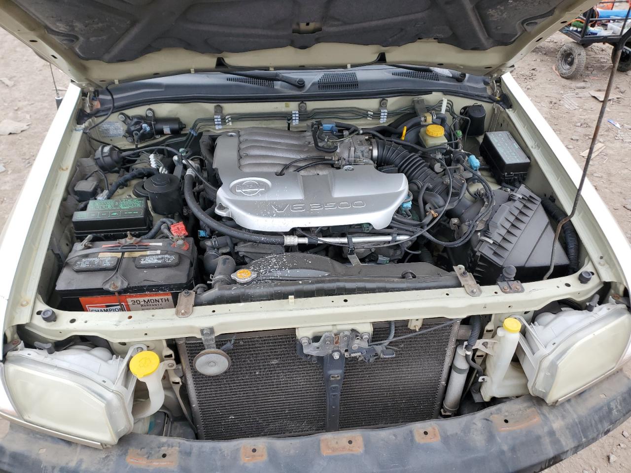 2001 Nissan Pathfinder - Image 12