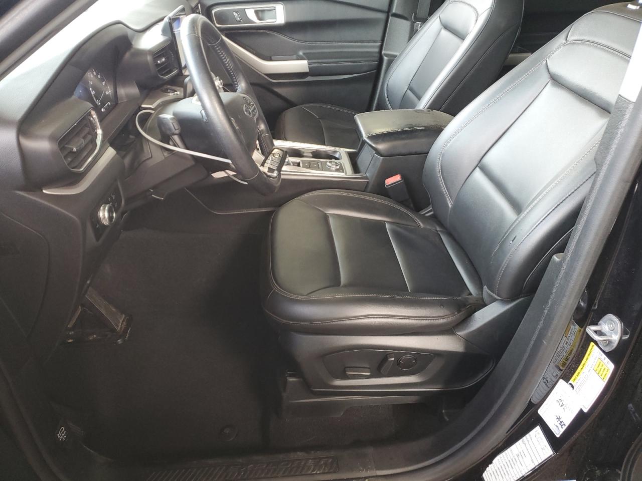 2023 Ford Explorer - Image 7