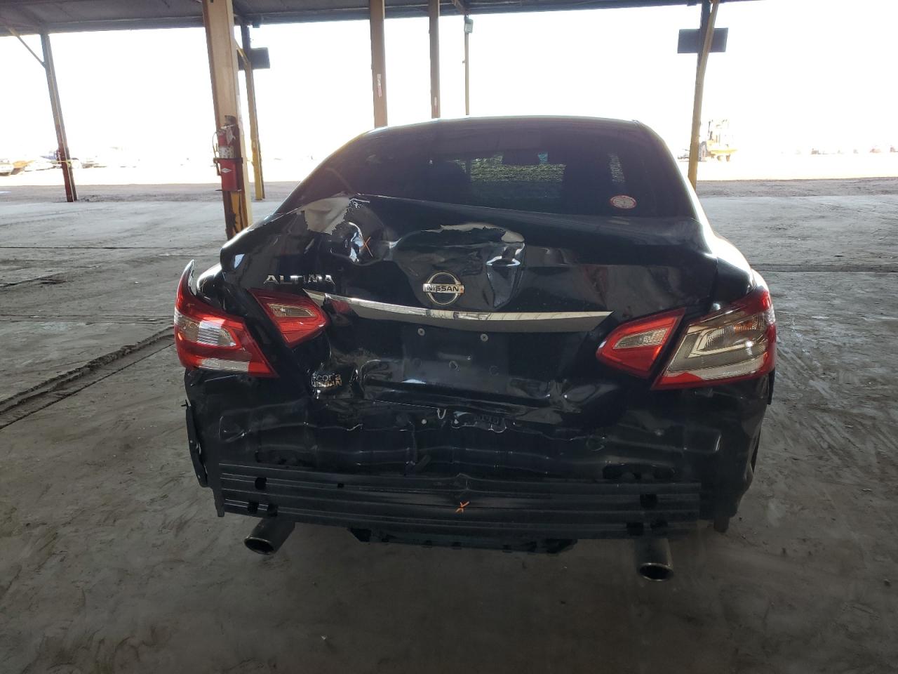 2017 Nissan Altima - Image 6