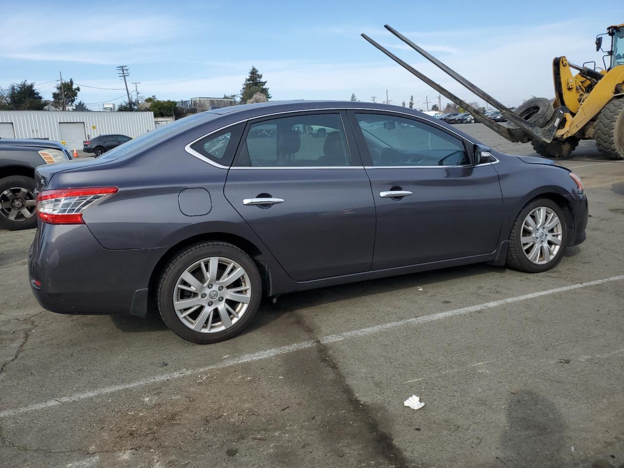 2013 Nissan Sentra - Image 3
