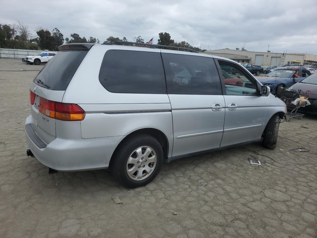 2004 Honda Odyssey - Image 3