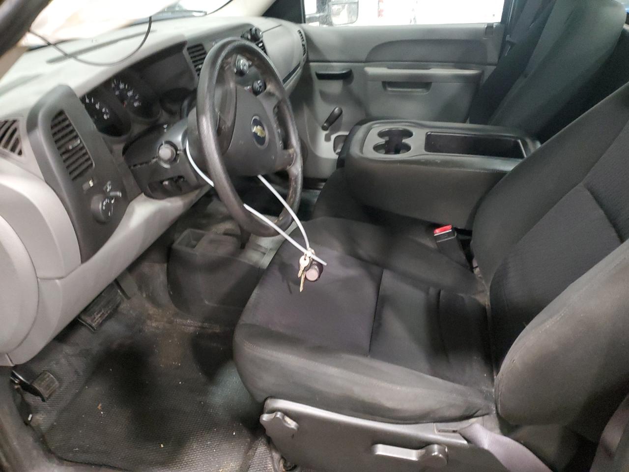 2011 Chevrolet Silverado - Image 7