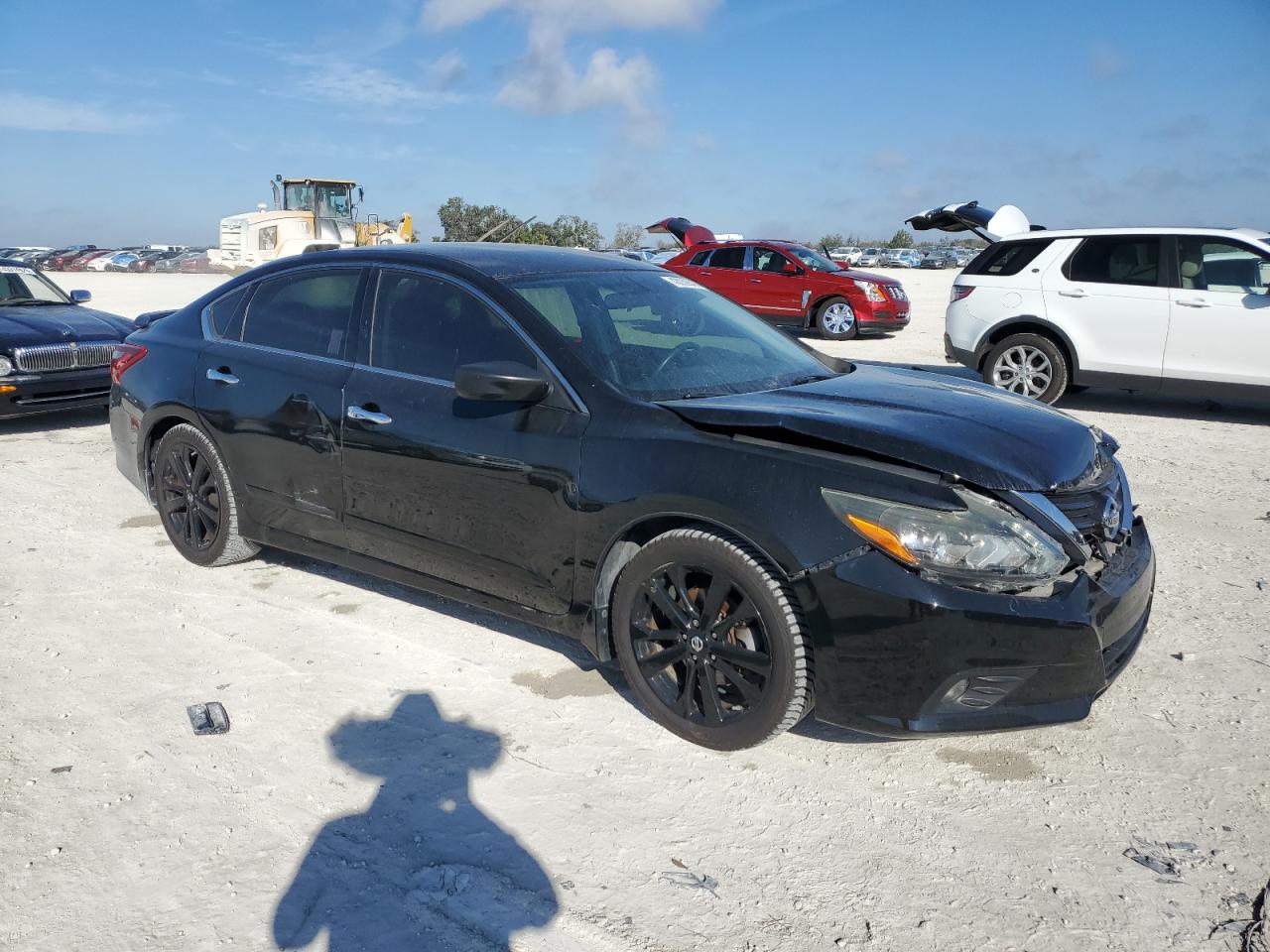 2017 Nissan Altima - Image 4