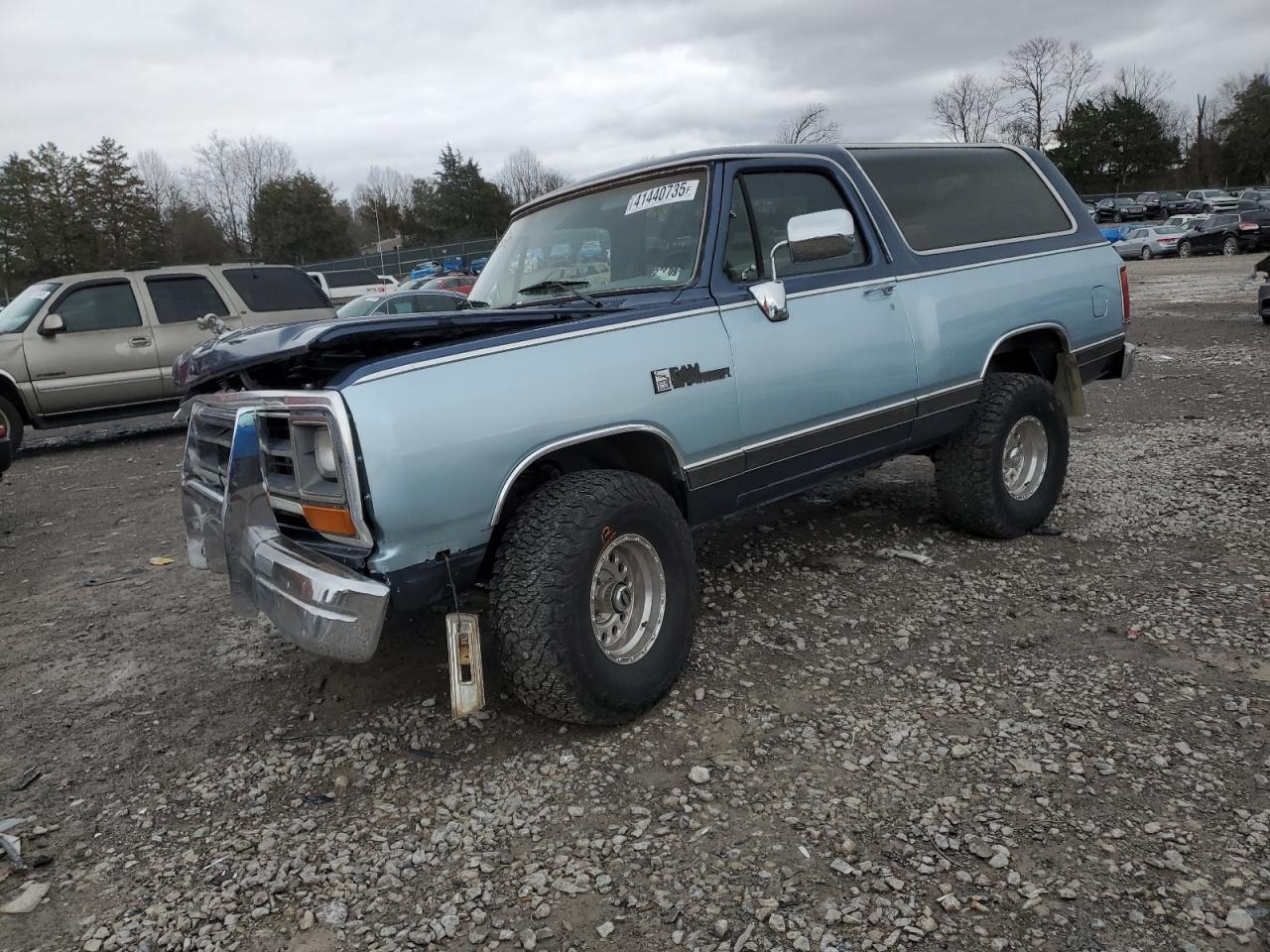 3B4GM17Z0KM911231 DODGE RAMCHARGER Photo 1