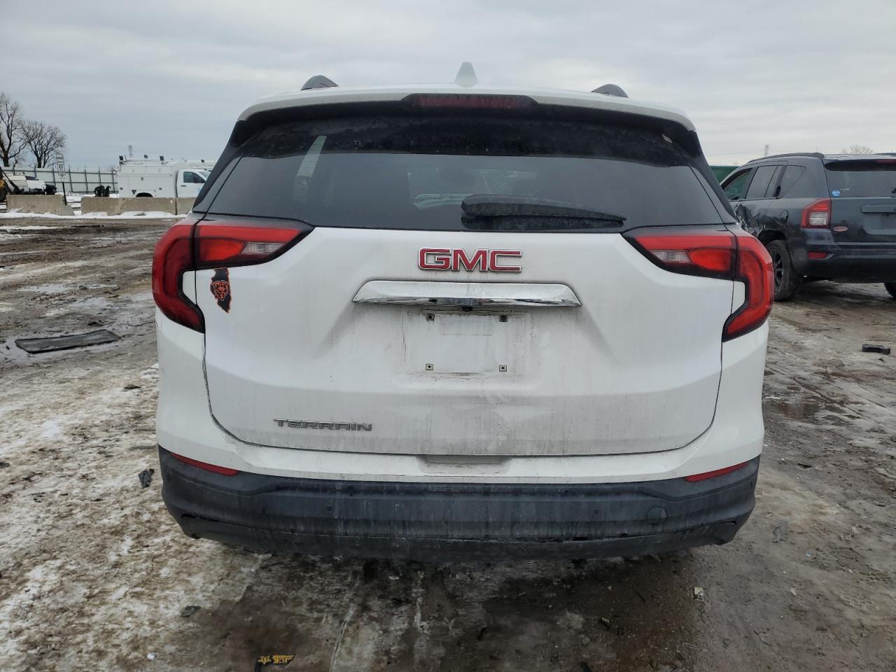 2020 GMC Terrain - Image 6