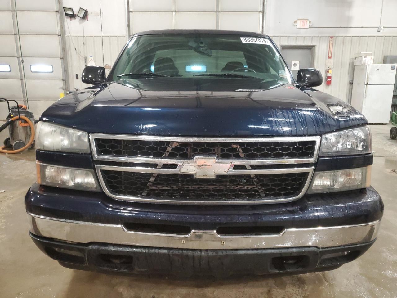 2006 Chevrolet Silverado - Image 5