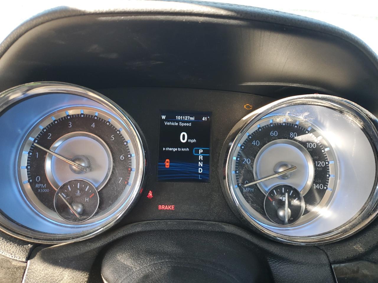 2014 Chrysler 300 - Image 9