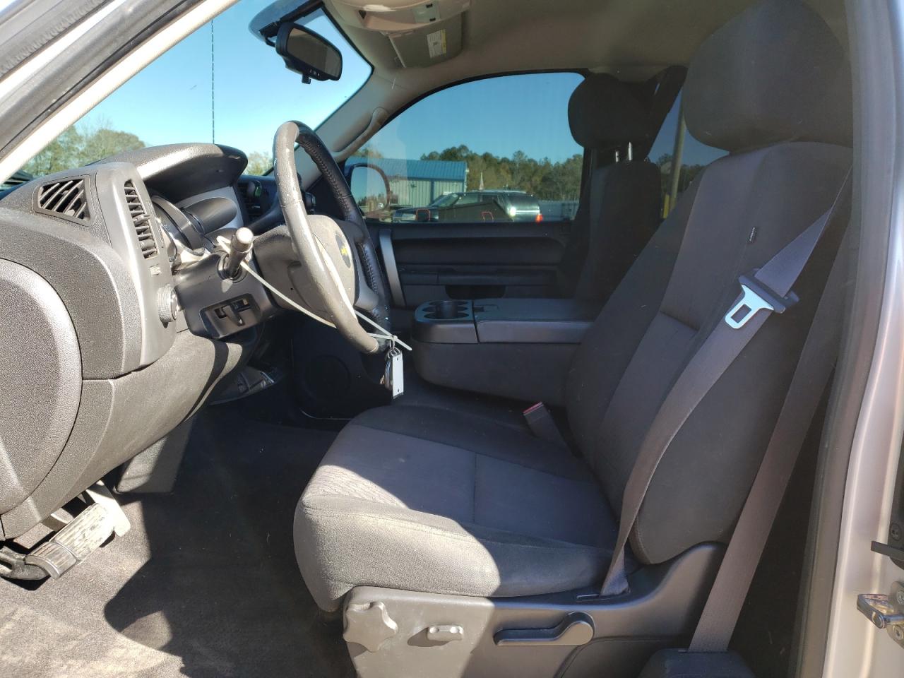 2012 Chevrolet Silverado - Image 7