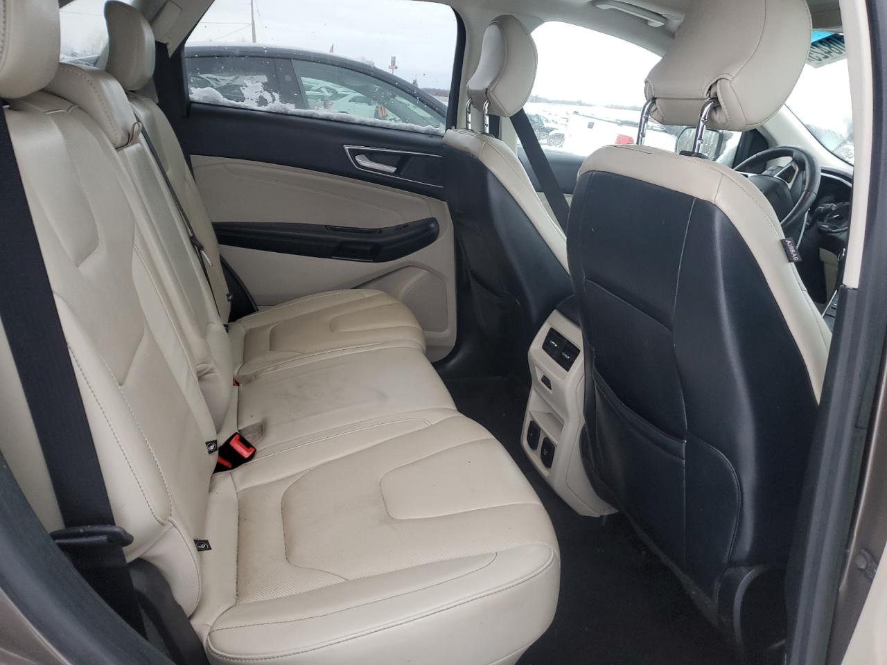 2019 Ford Edge - Image 11