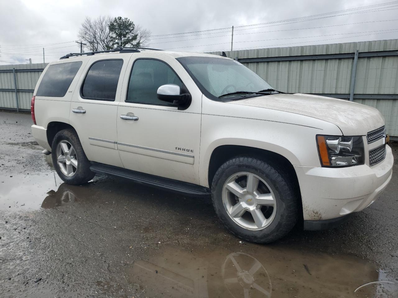 2014 Chevrolet Tahoe - Image 4