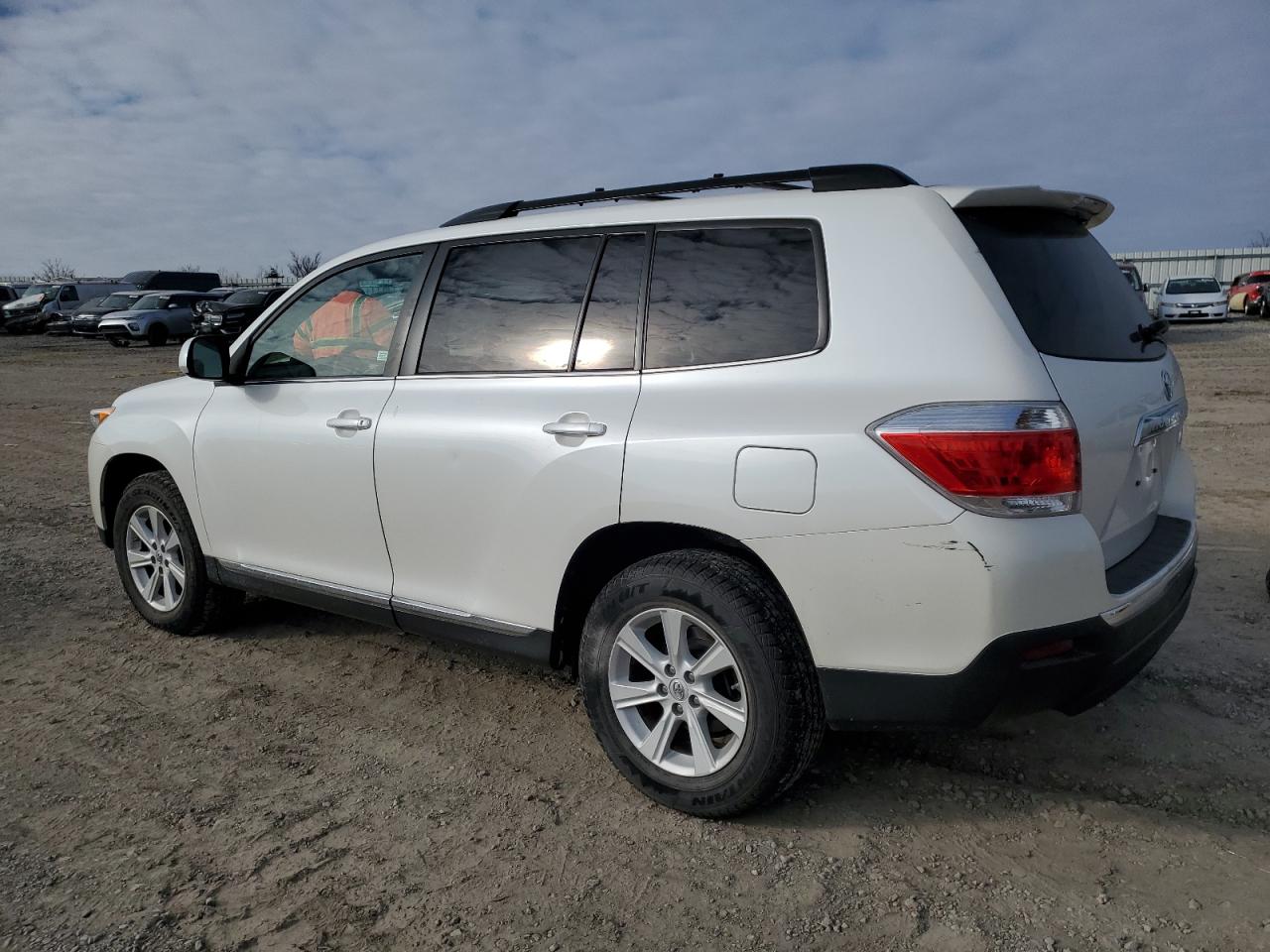 2012 Toyota Highlander - Image 2