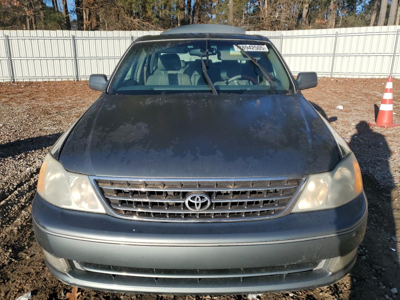 2003 Toyota Avalon - Image 5