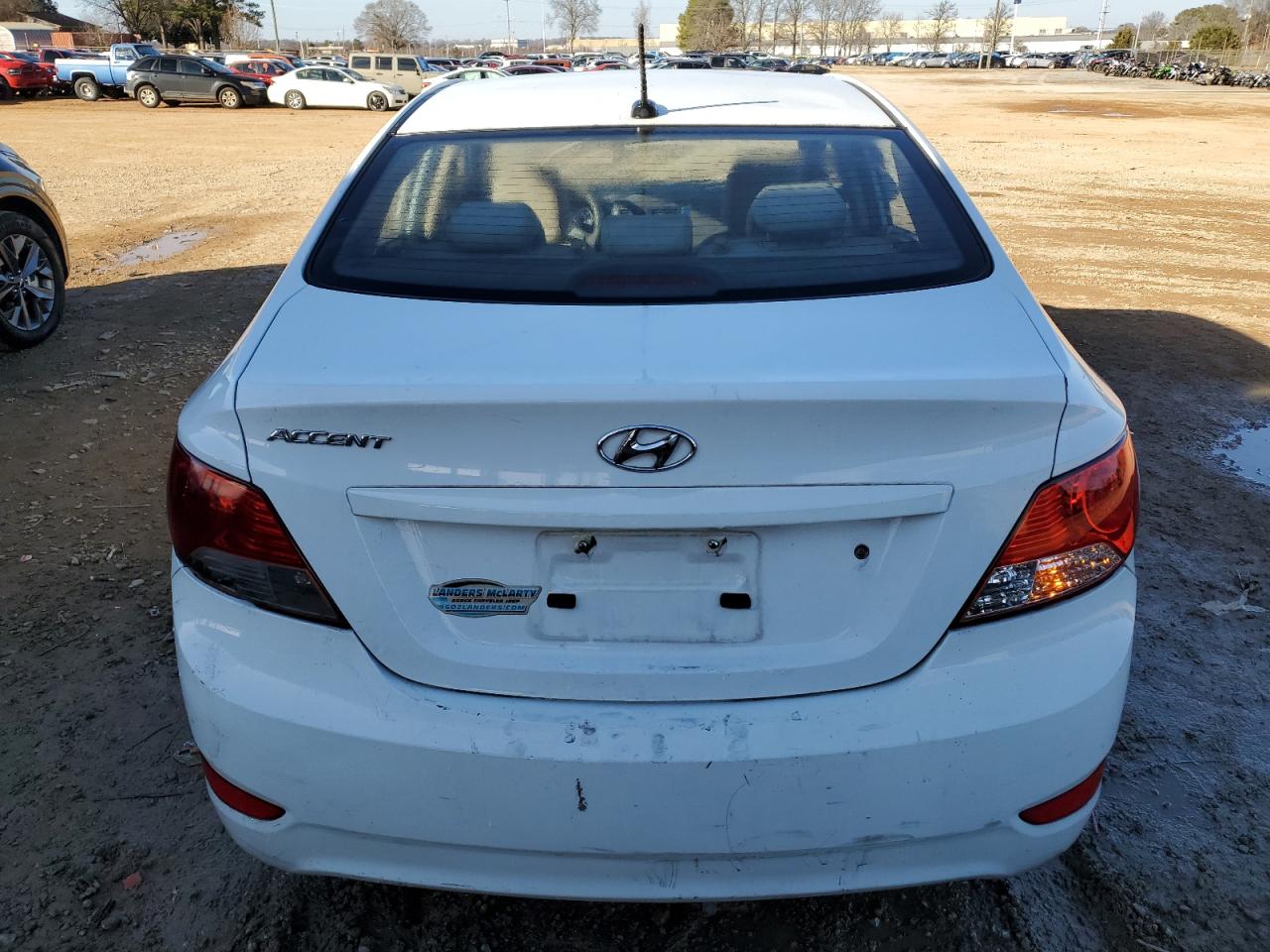 2013 Hyundai Accent - Image 6