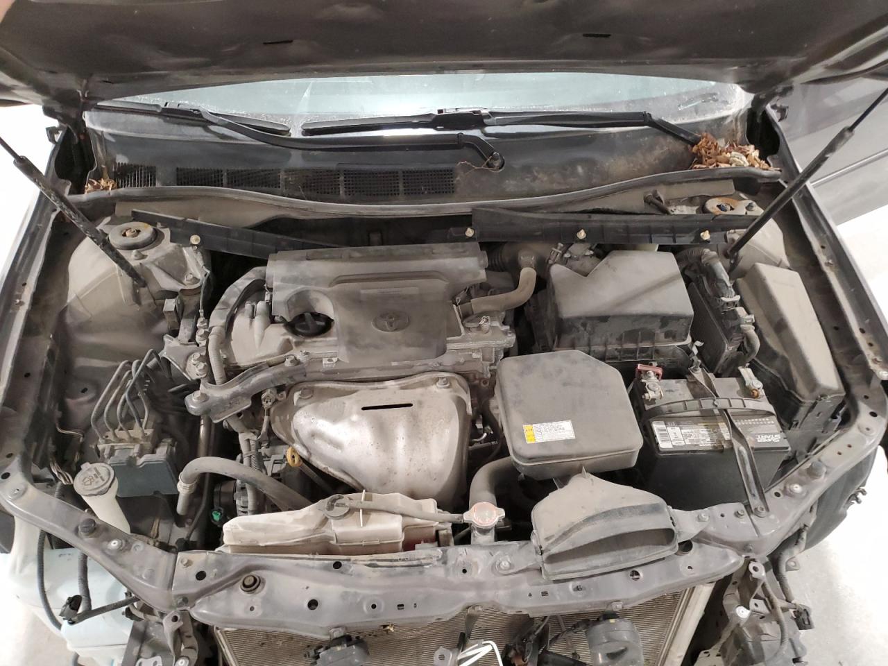 2016 Toyota Camry - Image 11