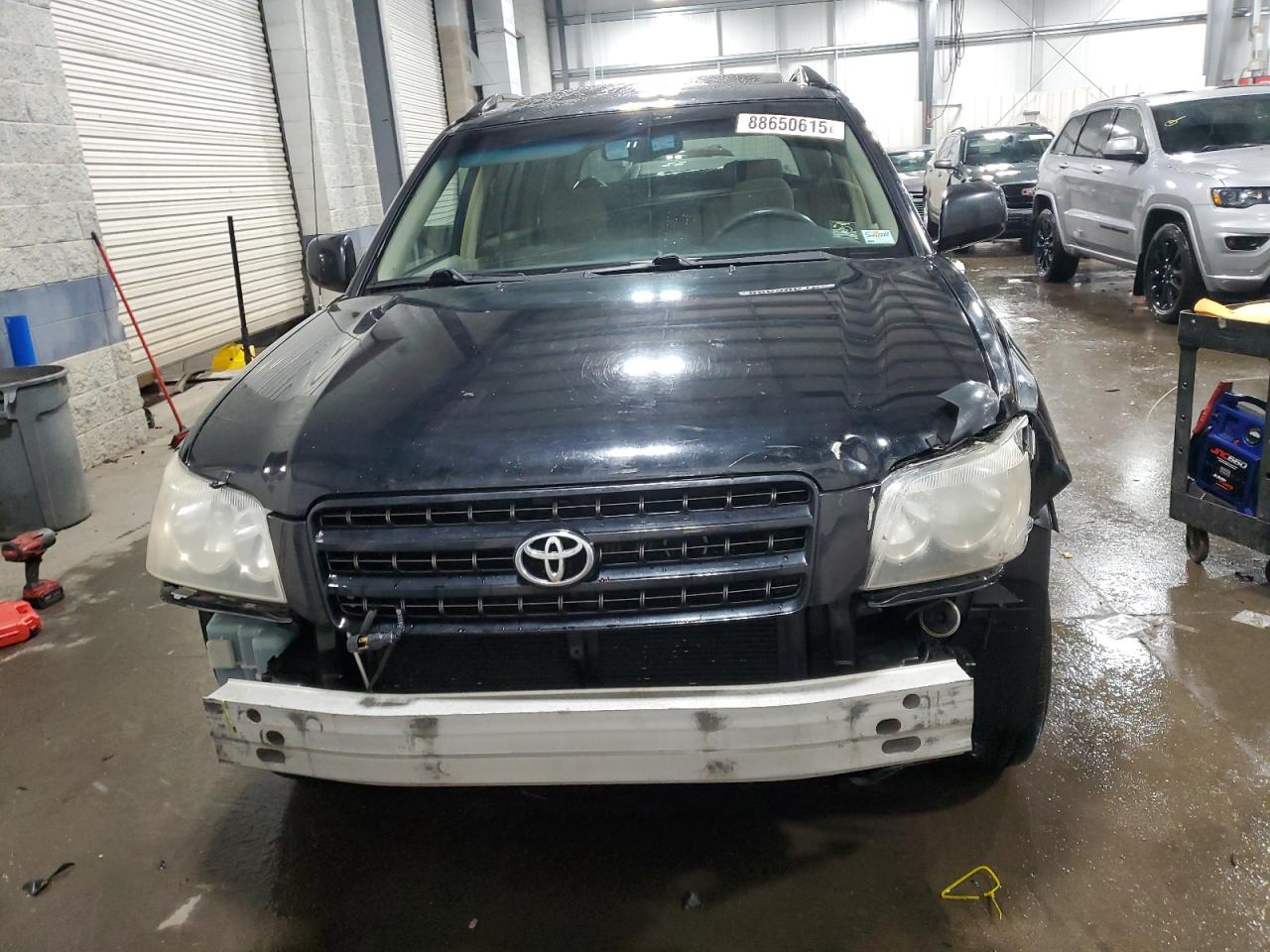 2003 Toyota Highlander - Image 5