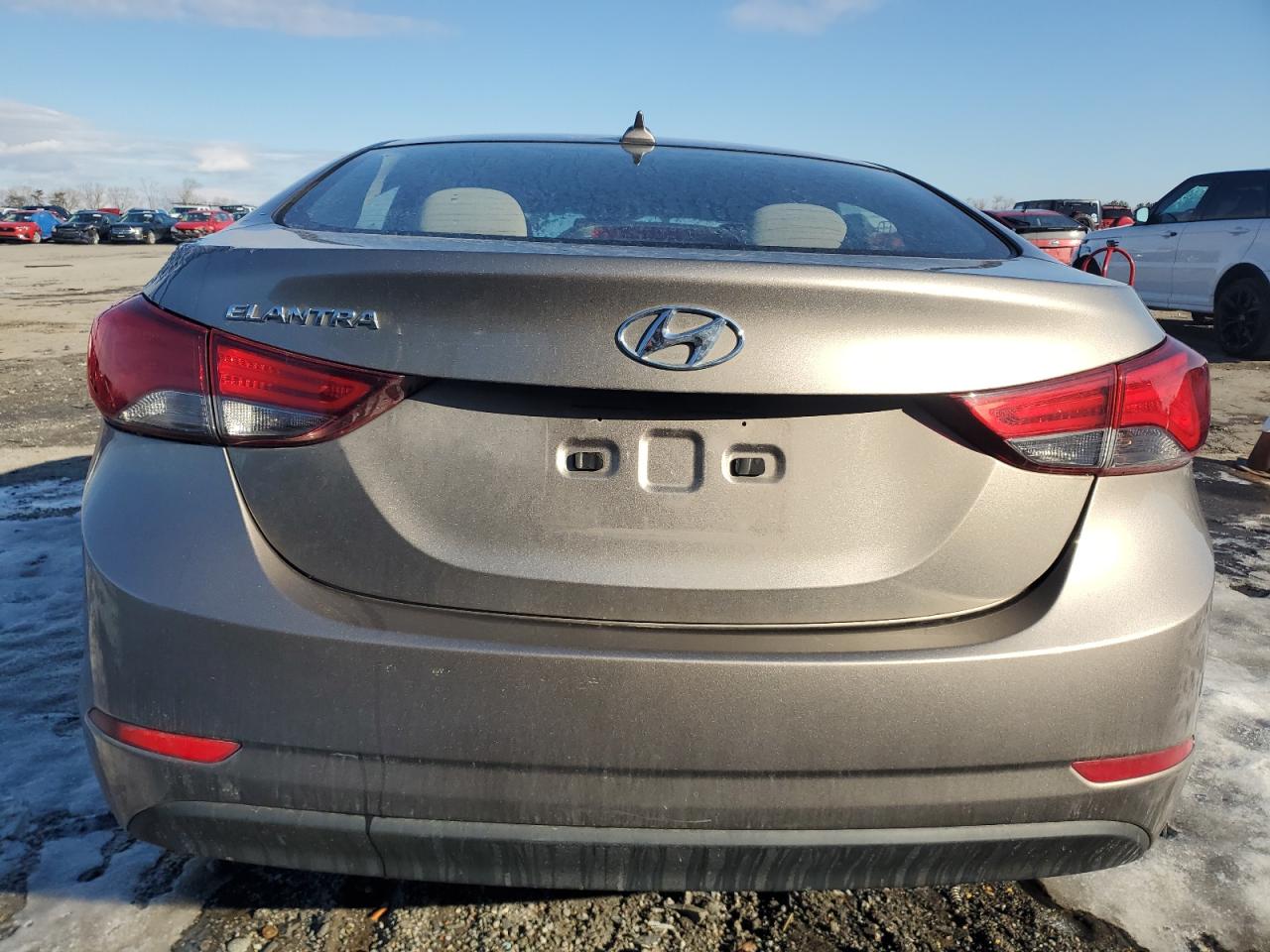 2016 Hyundai Elantra - Image 6