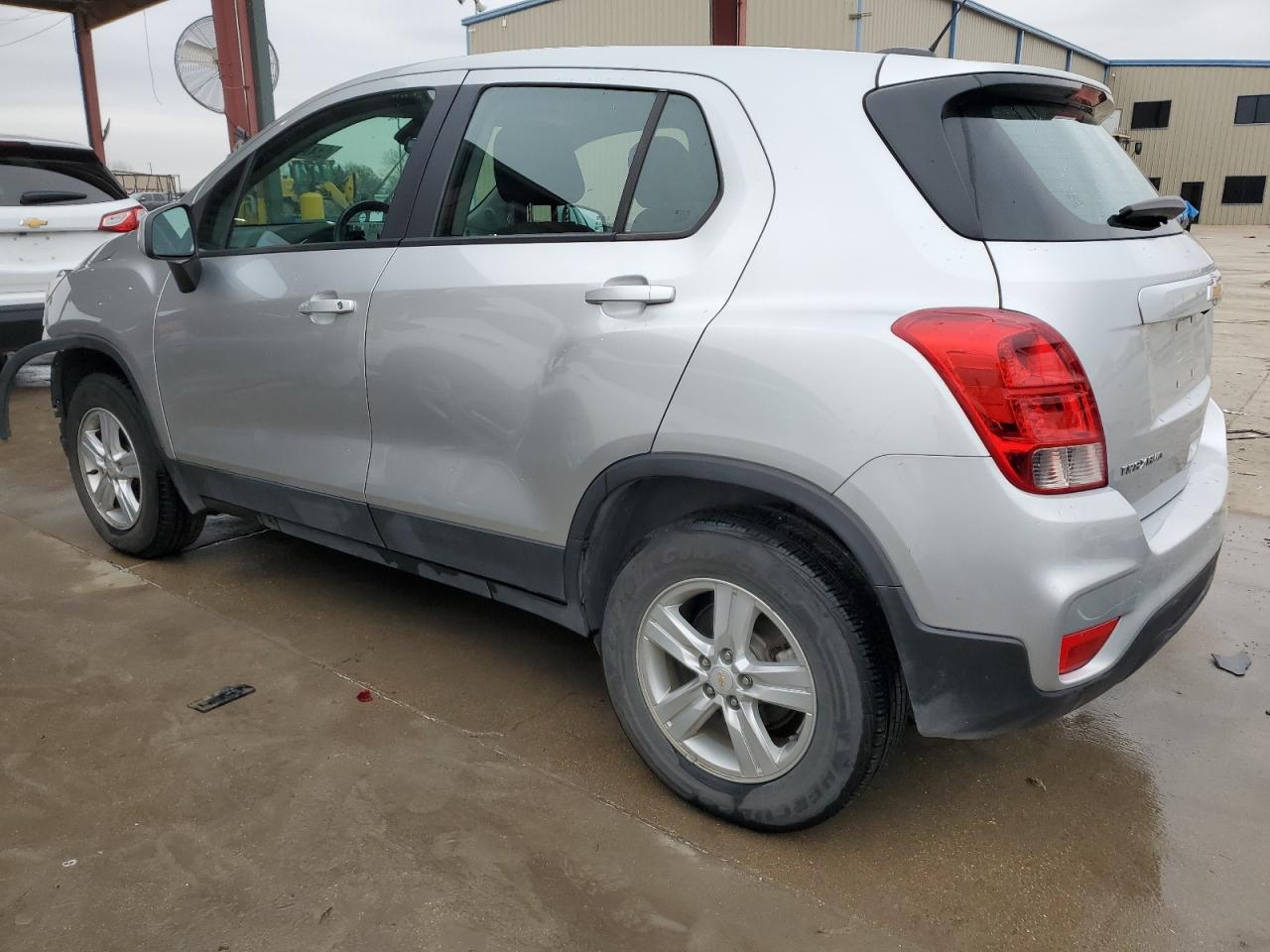 2021 Chevrolet Trax - Image 2