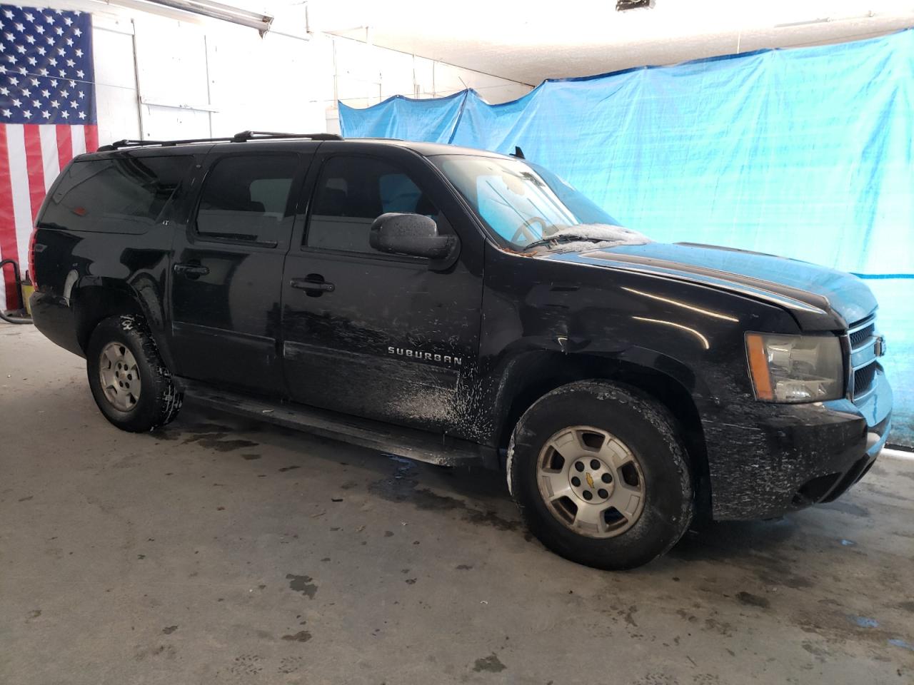 2011 Chevrolet Suburban - Image 4