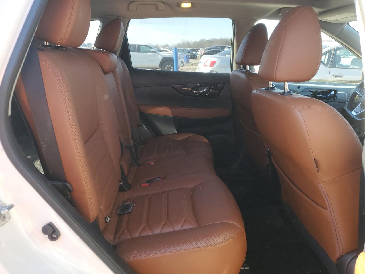 2017 Nissan Rogue - Image 11