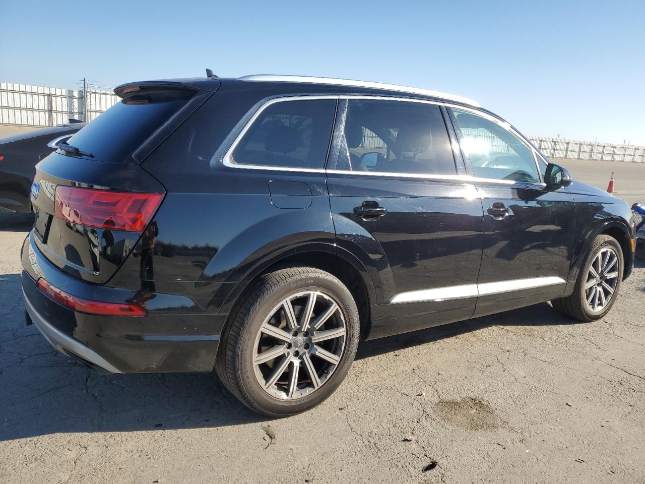 VIN WA1LAAF70KD006746 2019 AUDI Q7 no.3