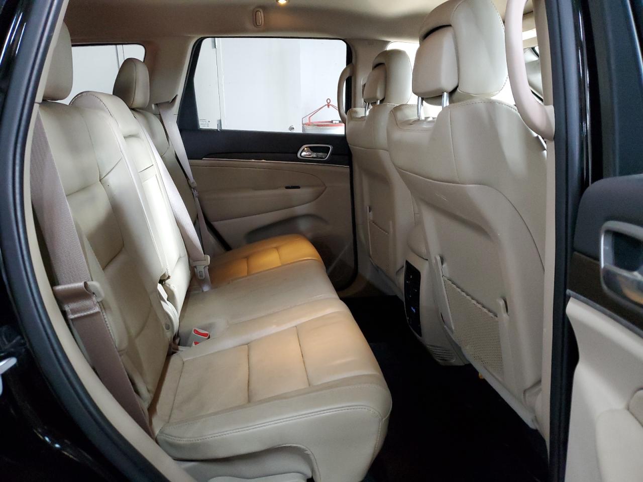 2018 Jeep Grand Cherokee - Image 11
