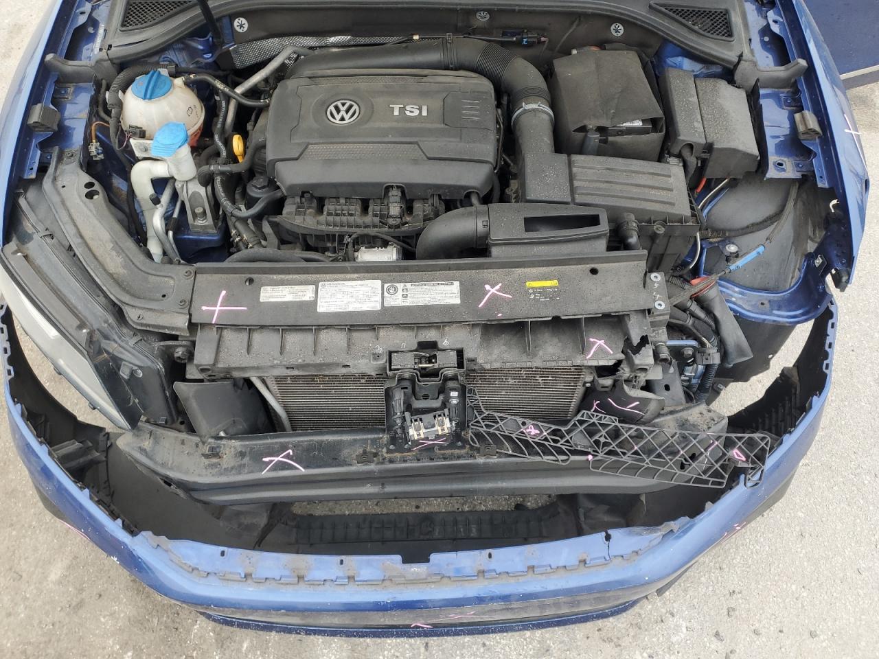 2017 Volkswagen Passat - Image 11