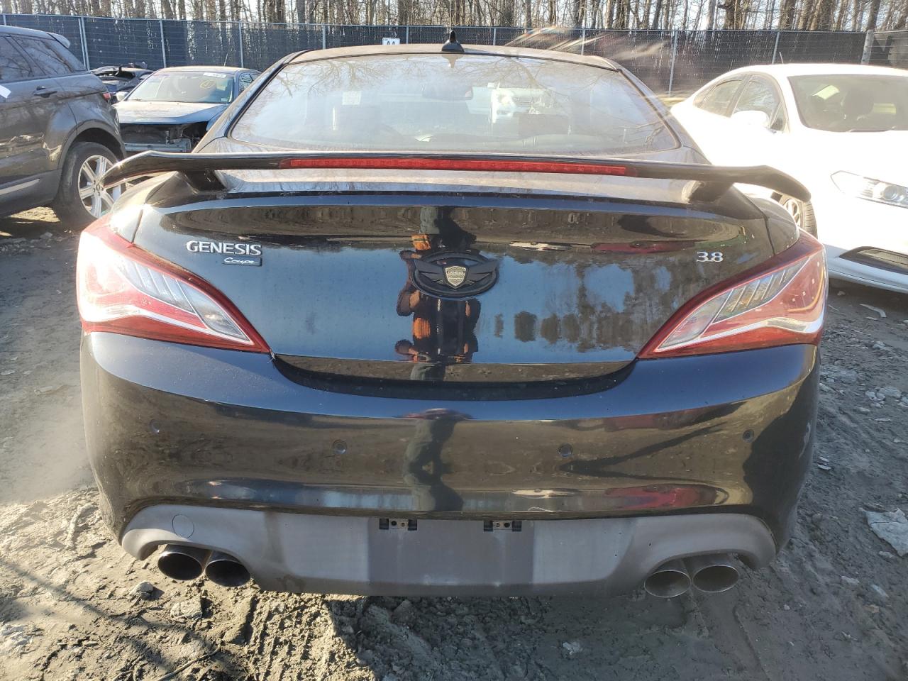2016 Hyundai Genesis - Image 6