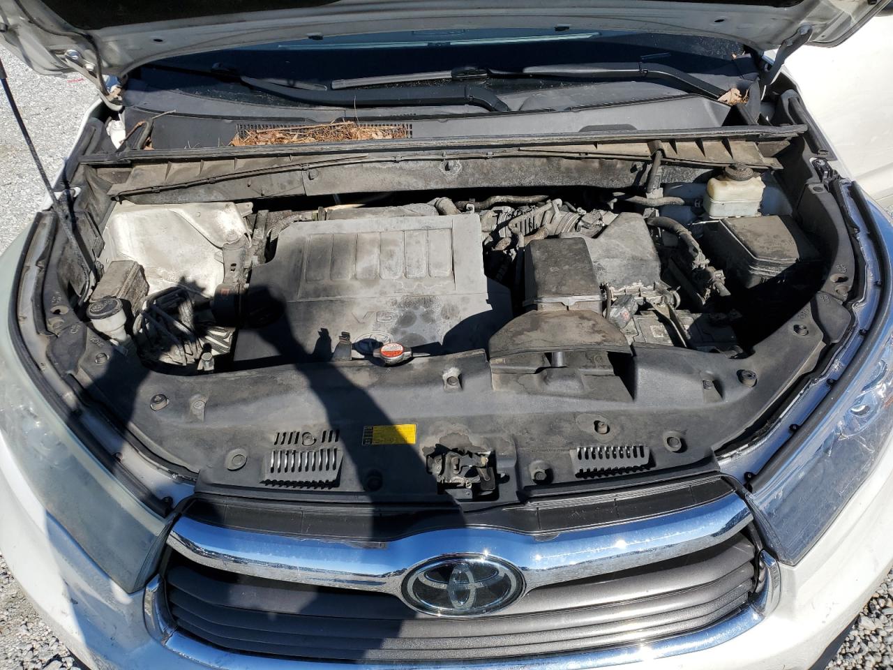 2015 Toyota Highlander - Image 13