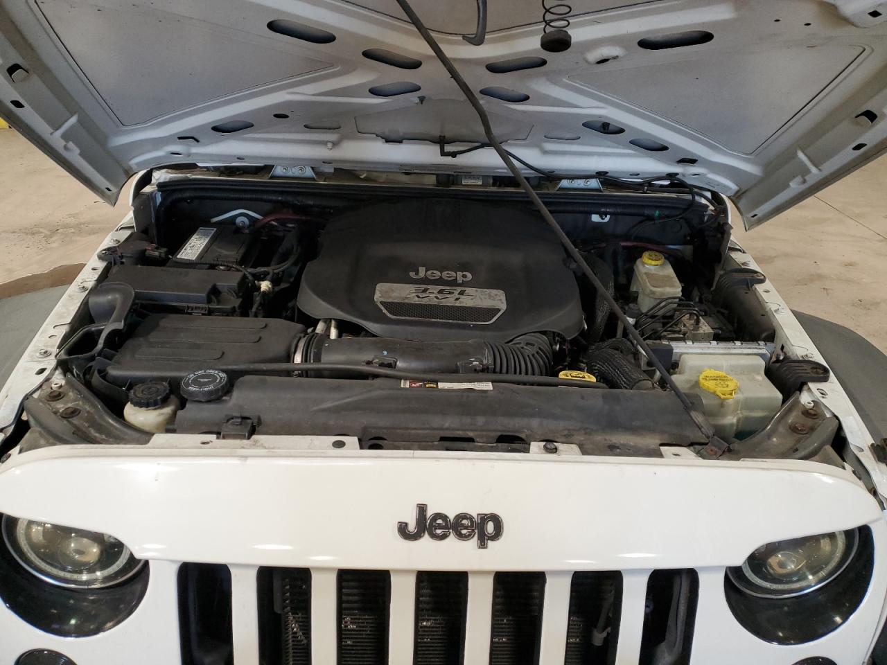 2012 Jeep Wrangler - Image 12