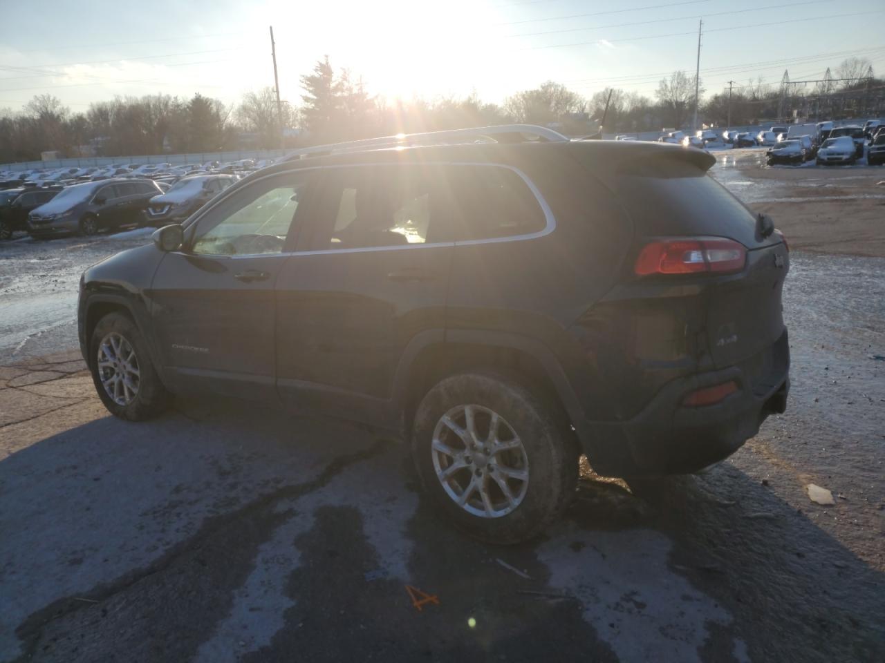 2016 Jeep Grand Cherokee - Image 2