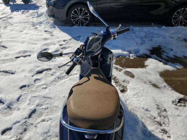 2022 VESPA PRIMAVERA/SPRINT 50