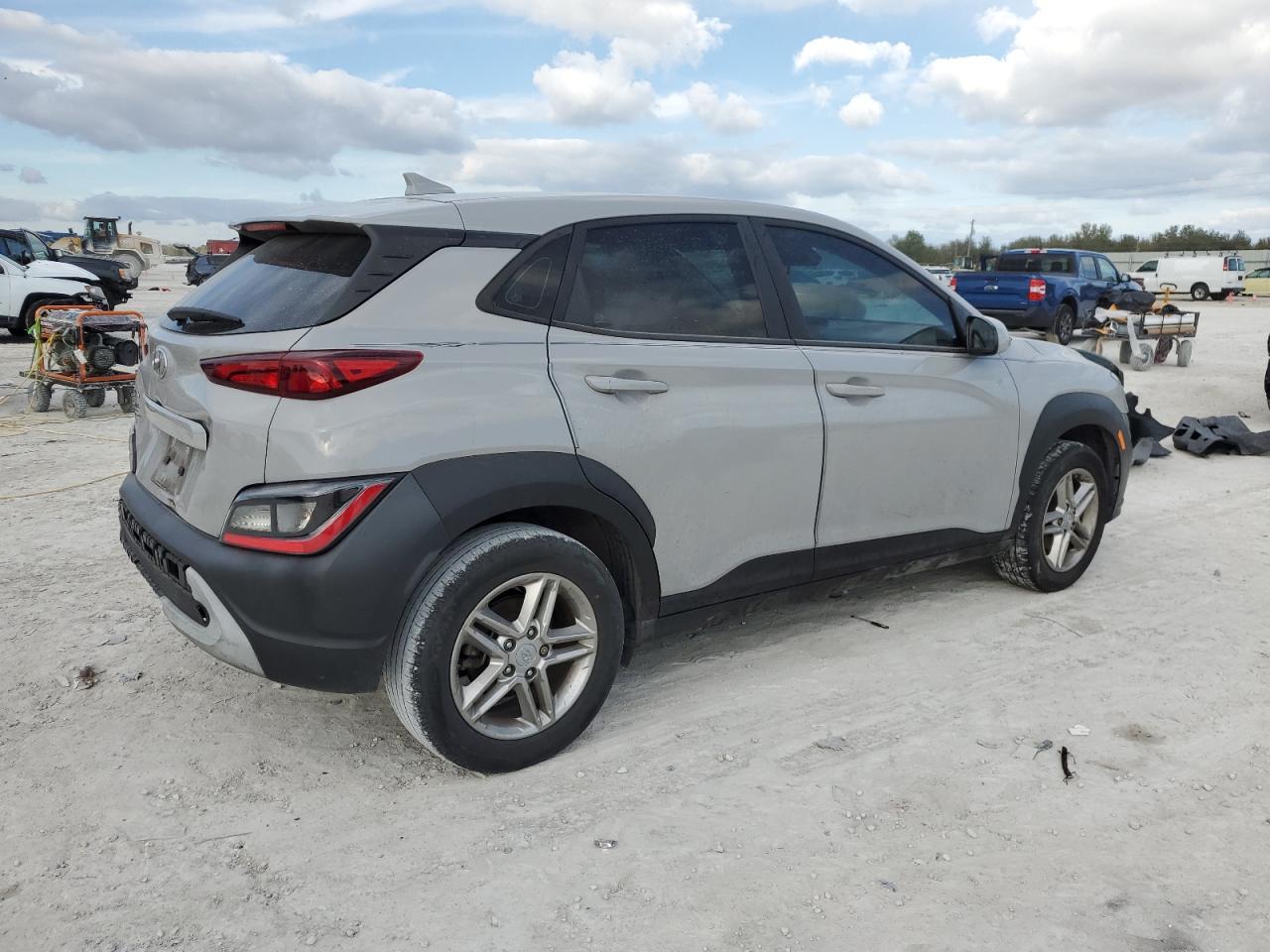 2022 Hyundai Kona - Image 3