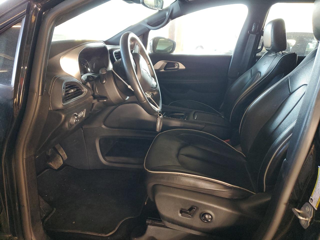 2021 Chrysler Pacifica - Image 7