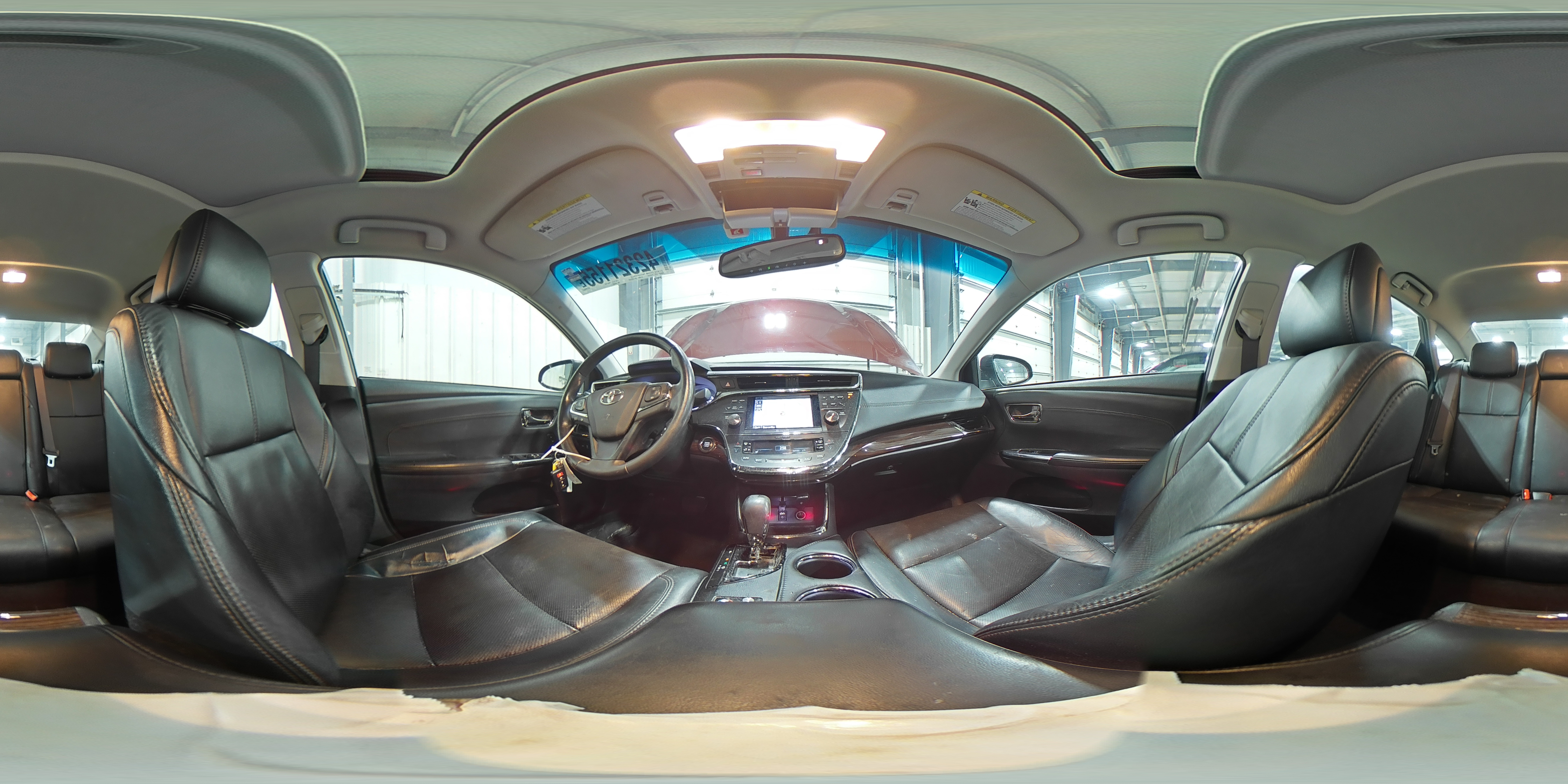 2013 Toyota Avalon - Image 15
