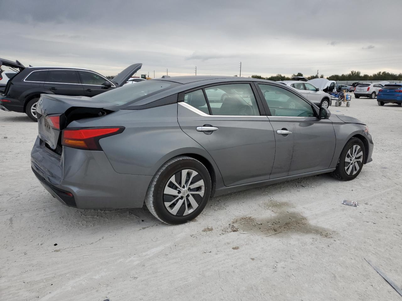 2019 Nissan Altima - Image 3