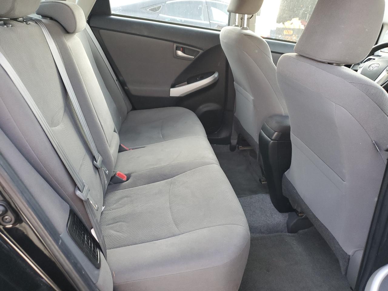 2015 Toyota Prius - Image 10