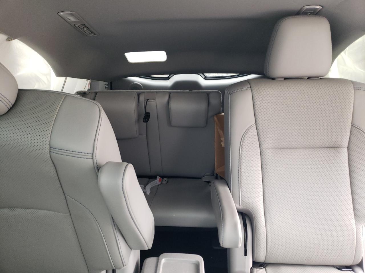 2019 Toyota Highlander - Image 10