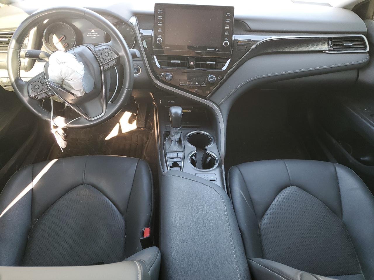 2022 Toyota Camry - Image 8